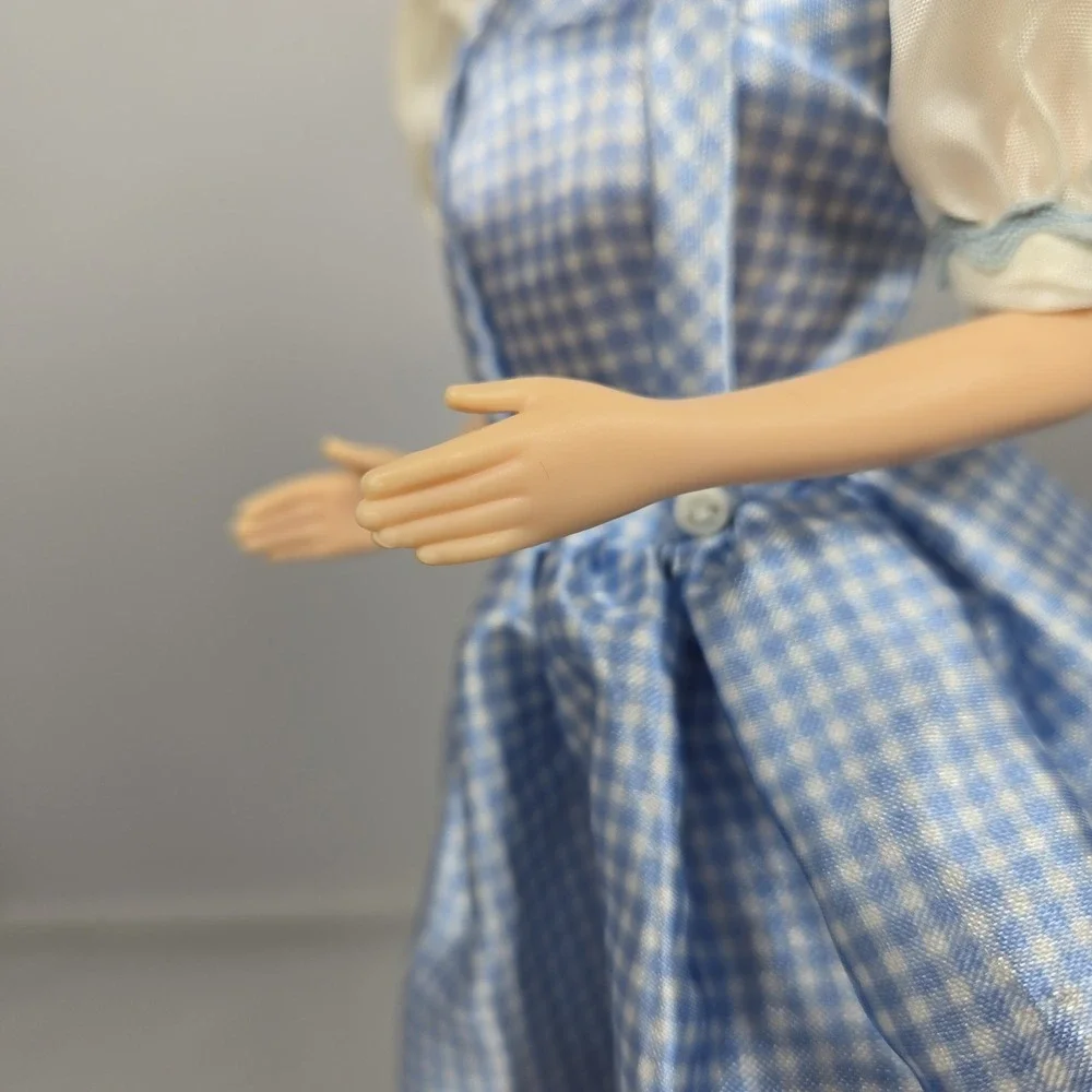 VTG The Wizard of Oz Dorothy Barbie Doll Mattel‎ 1999 Working Talks & Lights Up